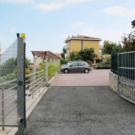 Francesca By Interhome *